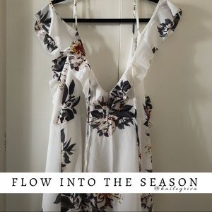 🌺 Cold Shoulder White Floral Maxi Dress 🌺